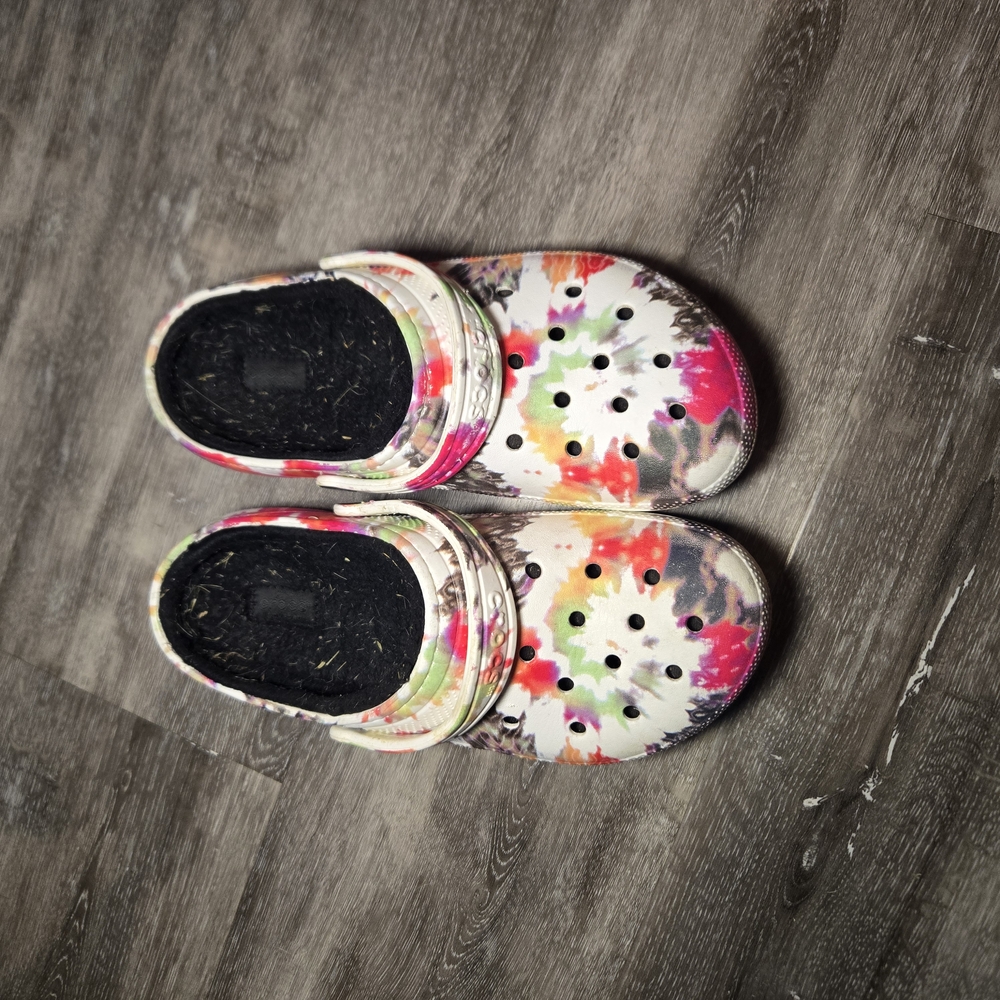 Crocs‎ Classic Fur Lined Tie-Dye Clog Fuzzy Slippers Juniors 6. Condition…